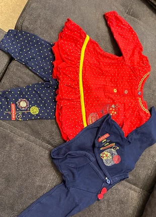 Ensemble, staat: Heel goed, maat: Tot 1 maand / 50 cm, € 3,00, € 3,85 inclusief Kopersbescherming