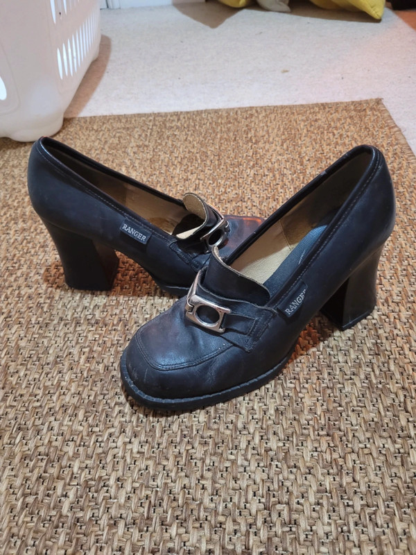 skjold Skyldig tyv Y2k 90s heeled loafers - Vinted