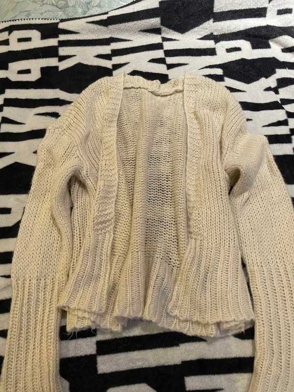 soft sweater / cardigan