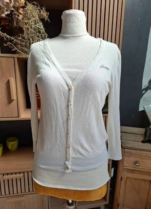 Gilet Guess Blanc Élégance et Confort en un Seul Vêtement 🌟, brand: GUESS, condition: Very good, size: S / 36 / 8, €12.00, €13.30 includes Buyer Protection