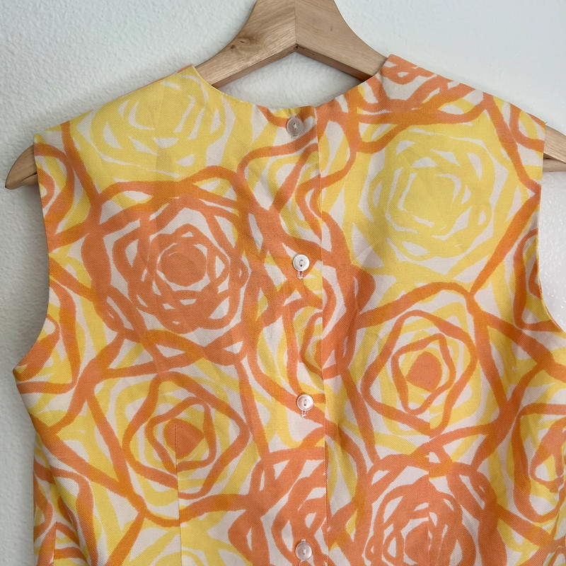 Vintage cropped button back abstract top 4