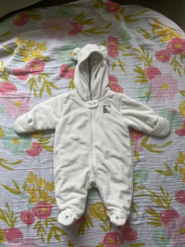 Carter’s polar bear baby winter suit 1