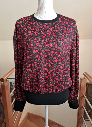 Zalige zijdezachte top "Essentiel Antwerp", marque: Essentiel Antwerp, état: Neuf sans étiquette, taille: S / 36 / 8, 15,00 €, 16,45 € Protection acheteurs incluse