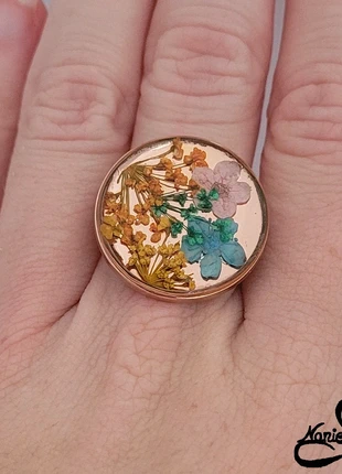 Bague ajustable ronde rosée dorée avec des fleurs séchées colorées , marca: Fait Main, estado: Nuevo sin etiquetas, tamaño: Ajustable, 11,00 €, 12,25 € Protección al comprador incluida