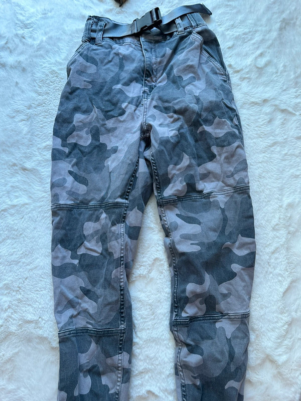 Hollister Camo Pants 3