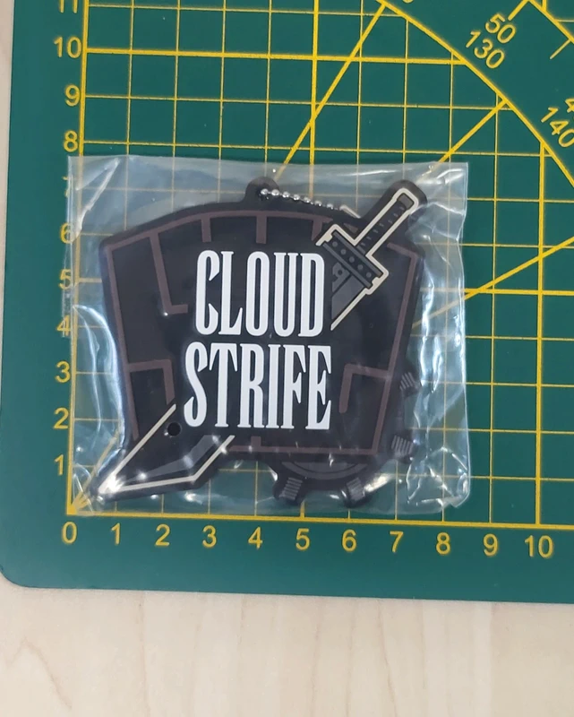 Porte-clefs Final Fantasy VII Rebirth : Cloud Strife - photo numéro 4