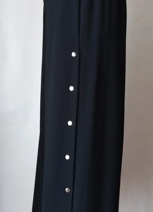 Pantalón culotte con apliques en laterales. Negro, marque: Zara, état: Neuf sans étiquette, taille: L / 40 / 12, 18,00 €, 19,60 € Protection acheteurs incluse