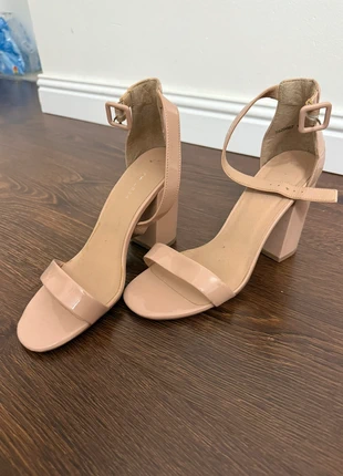 Sandales nude à talon New Look – Taille 39 – Bon état général, marca: New Look, estado: Muy bueno, tamaño: 39, 5,00 €, 5,95 € Protección al comprador incluida