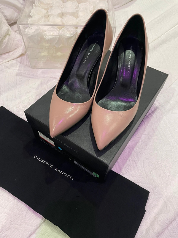 Escarpins Giuseppe Zanotti taille 38 nude Vinted