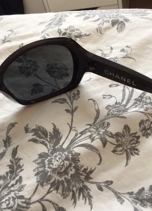 Lunettes de soleil vintage - Chanel, marque: Chanel, état: Très bon état, 150,00 €, 158,20 € Protection acheteurs incluse