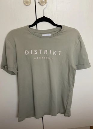 District groen, marque: District, état: Neuf sans étiquette, taille: M, 5,00 €, 5,95 € Protection acheteurs incluse