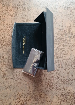 Etui lunettes pliable + micro fibre, marca: William Morris, estado: Novo sem etiquetas, €3.00, €3.85 inclui Proteção do Comprador