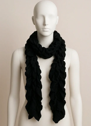 Écharpe noire, état: Très bon état, 3,00 €, 3,85 € Protection acheteurs incluse