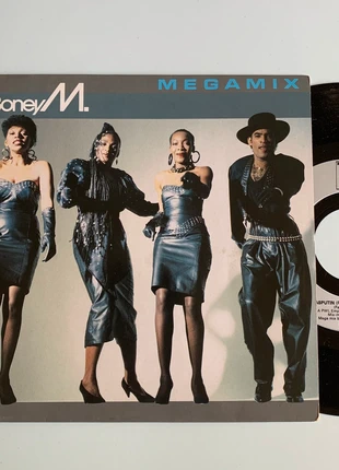 Vinyle 45 tours - Boney M. - Megamix - 1988, zustand: Gut, 4,00 €, 4,90 € beinhaltet Vinted-Käuferschutz Pro