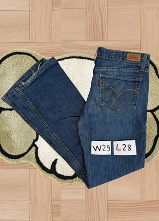 Jeans Levi’s femme 518 évasé W 29 L 28, marca: Levi's, estado: Muy bueno, tamaño: S / 36 / 8, 19,90 €, 21,60 € Protección al comprador Pro incluida