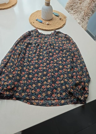 Blouse fleuries, merk: charlior, staat: Heel goed, maat: S / 36 / 8, € 3,00, € 3,85 inclusief Kopersbescherming