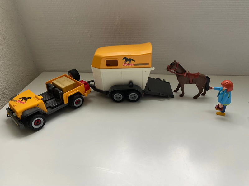 Playmobil - Cavalière/jeep/van