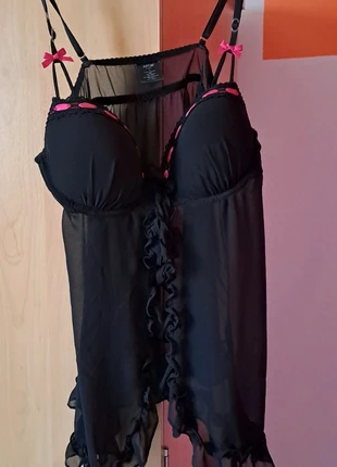 Petit déshabillé haut noir et petit liserés rouge , marque: Apt. 9, état: Neuf avec étiquette, 1,00 €, 1,75 € Protection acheteurs incluse