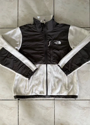 Veste polaire Denali The North Face Blanc Taille M (Femme), marque: The North Face, état: Très bon état, taille: M / 38 / 10, 45,00 €, 47,95 € Protection acheteurs incluse