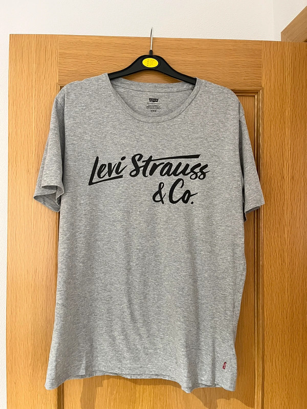 Camiseta gris levis