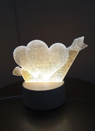 Luce LED Cuore con Frecce – USB Decorazione Romantica, merk: Made In Italy, staat: Nieuw zonder prijskaartje, € 18,00, € 19,60 inclusief Kopersbescherming