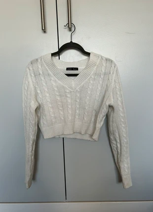 Cropped White V-neck jumper, brand: Shein, condition: Very good, size: M / 38 / 10, €2.00, €2.80 includes Buyer Protection