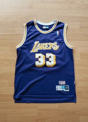 Maillot nba Lakers violet adidas extérieur vintage numéro 33 Abdul Jabbar taille L lenght+2, marke: adidas, zustand: Sehr gut, größe: L, 50,00 €, 53,20 € inklusive Vinted-Käuferschutz
