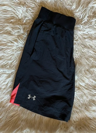 Short Under Armour Taille s noir, brand: Under Armour, condizioni: Nuovo senza cartellino, taglia: S, €12.00, €13.30 include la Protezione acquisti