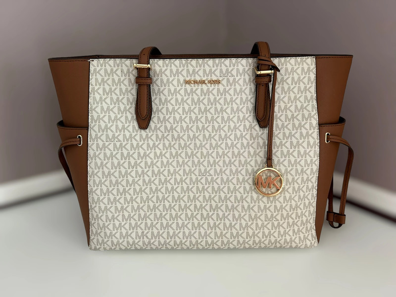 Michael kors lg drawstring tote hotsell