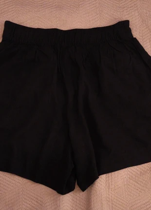 Viscose shorts, marque: H&M, état: Neuf sans étiquette, taille: M / 38 / 10, 4,00 €, 4,90 € Protection acheteurs incluse