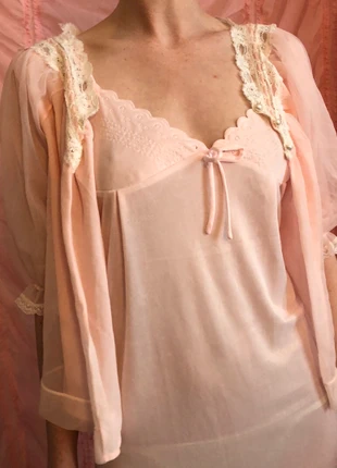 Scalloped Edge Sweetheart Neck Nightgown  , brand: Vintage, condition: Good, size: M / 38 / 10, €22.00, €23.80 includes Buyer Protection