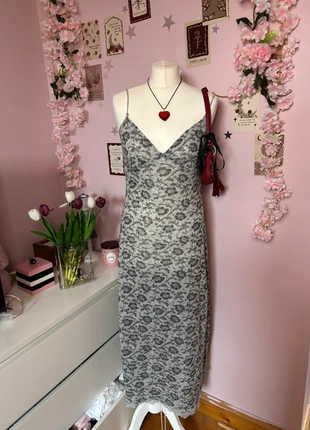 Y2K grey knit floral midi dress, brand: SOS, condition: Good, size: L / 40 / 12, €21.00, €22.75 includes Buyer Protection