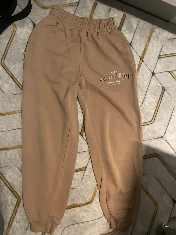 Jogging marron clair Bershka 1