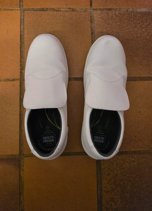 Chaussure de travail, état: Neuf sans étiquette, taille: 44, 19,00 €, 20,65 € Protection acheteurs incluse