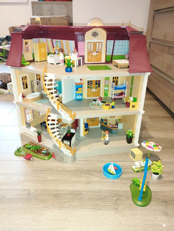 ② Grande maison Playmobil (5302) — Jouets