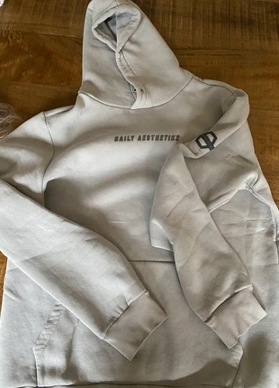 Leuke trui, brand: Aesthetic, condizioni: Ottime, taglia: L, €10.00, €11.20 include la Protezione acquisti