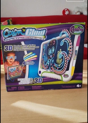 Creative magic, maak lichtgevende 3D tekeningen die van het scherm afspatten, merk: Creatrice, staat: Heel goed, maat: 4 jaar / 104 cm, € 15,00, € 16,45 inclusief Kopersbescherming