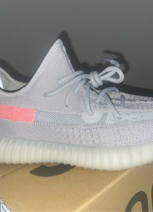Yeezy 2025 gris orange