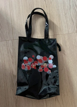 Sac imperméable noire moulin rouge Paris, marke: Paris Paris, zustand: Sehr gut, 6,00 €, 7,00 € inklusive Vinted-Käuferschutz