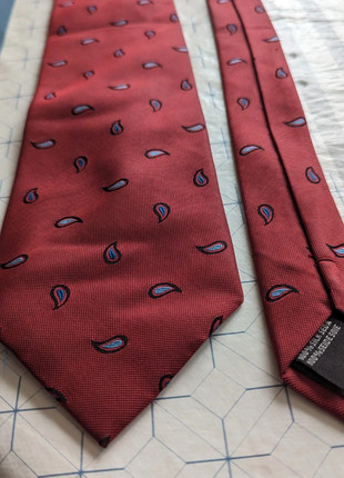 👔 Cravate à motifs cachemire, marque: Vintage Dressing, état: Très bon état, 12,00 €, 13,30 € Protection acheteurs incluse