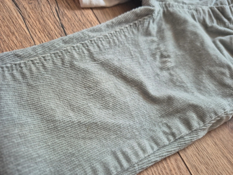 Ensemble tee-shirt manches longues et pantalon en velours Zara - photo numéro 3