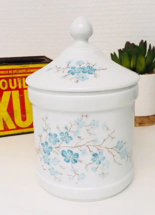 Pot ou bonbonnière porcelaine de Limoges, marque: Porcelaine de limoges, état: Très bon état, 4,99 €, 5,94 € Protection acheteurs incluse