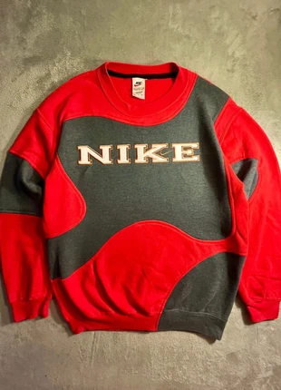 Sweat-shirt Nike Rouge & Noir avec Big Logo Blanc Nike et Swoosh or brodé - taille L, brand: Nike, condizioni: Nuovo senza cartellino, taglia: L, €40.00, €42.70 include la Protezione acquisti