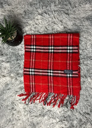 Écharpe burberry rouge, brand: Burberry, condition: Very good, €34.90, €37.35 includes Buyer Protection