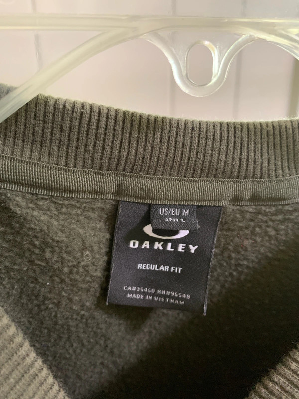 Green Oakley sweater 2