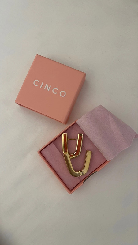 Cinco earrings 1