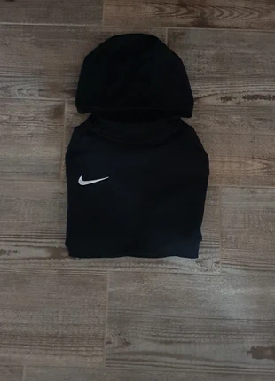 Haut à capuche Nike , marque: Nike, état: Très bon état, taille: 11 ans / 146 cm, 14,00 €, 15,40 € Protection acheteurs incluse
