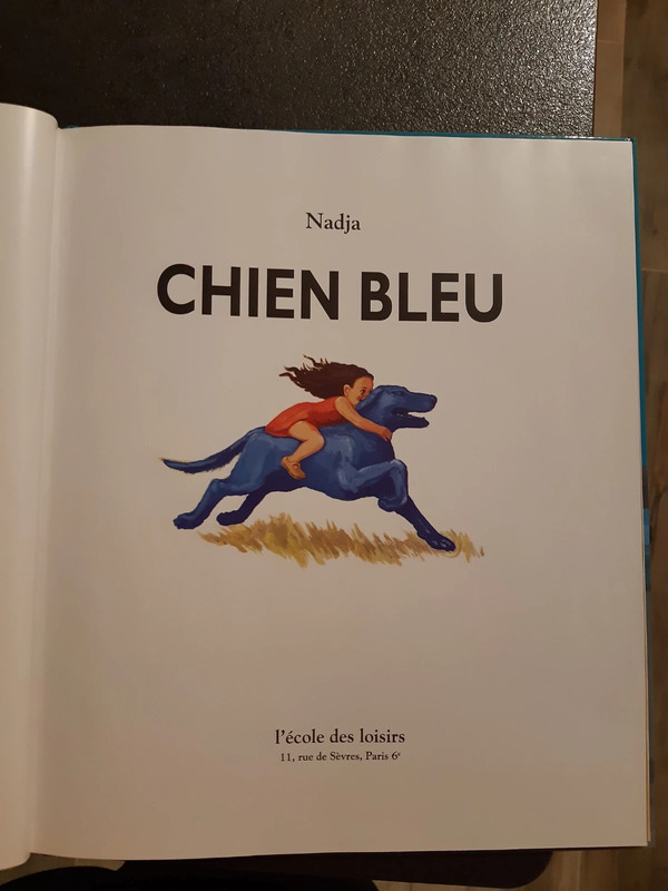 Petit chien bleu - peluche : Nadja - Livres jeux et d'activités