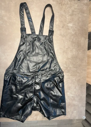 Peto corto de polipiel perforada – Fetish Style, marque: tripod Factory, état: Neuf avec étiquette, taille: M, 70,00 €, 74,20 € Protection acheteurs incluse