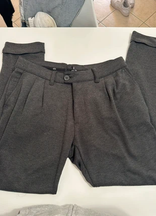 Pantalone grigio scuro, marca: Alcott, estado: Muy bueno, tamaño: M, 2,50 €, 3,33 € Protección al comprador incluida